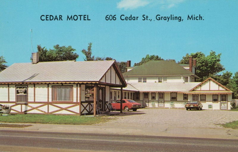 Cedar Motel (Bennett Motel, Clarks Motel) - Cedar Motel Vintage Postcard Back